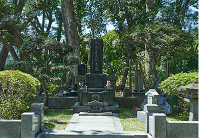 川島正次郎の墓